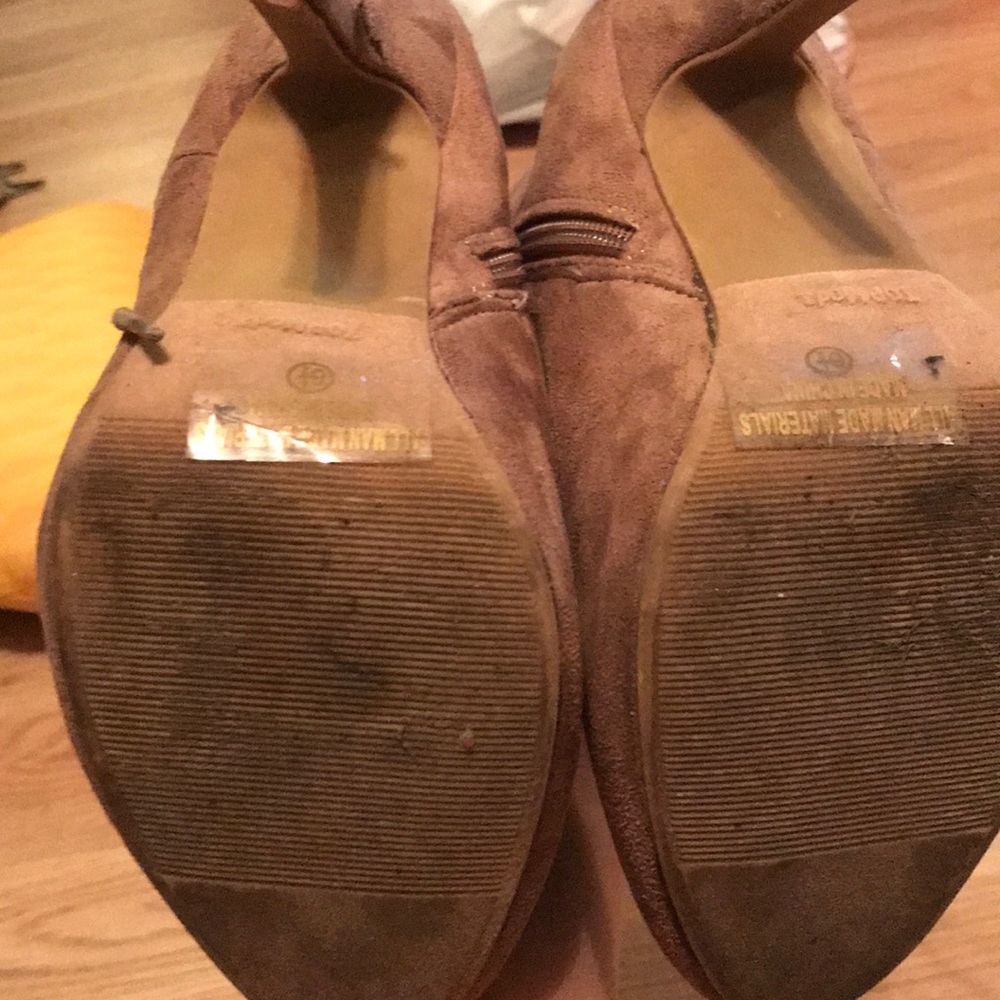 Booties - Picture 3 of 4